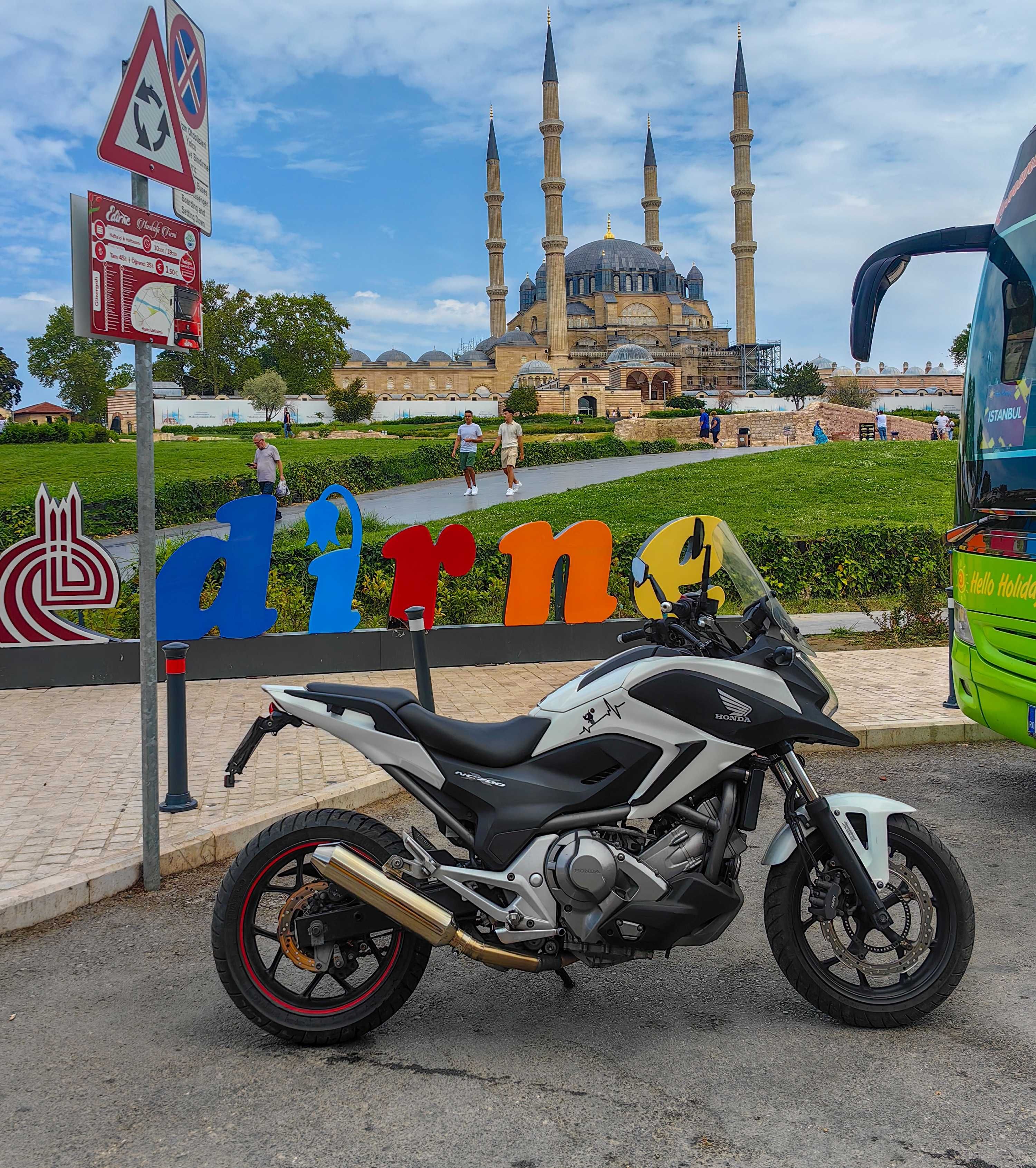 Продавам Honda NC700X 2012 година
