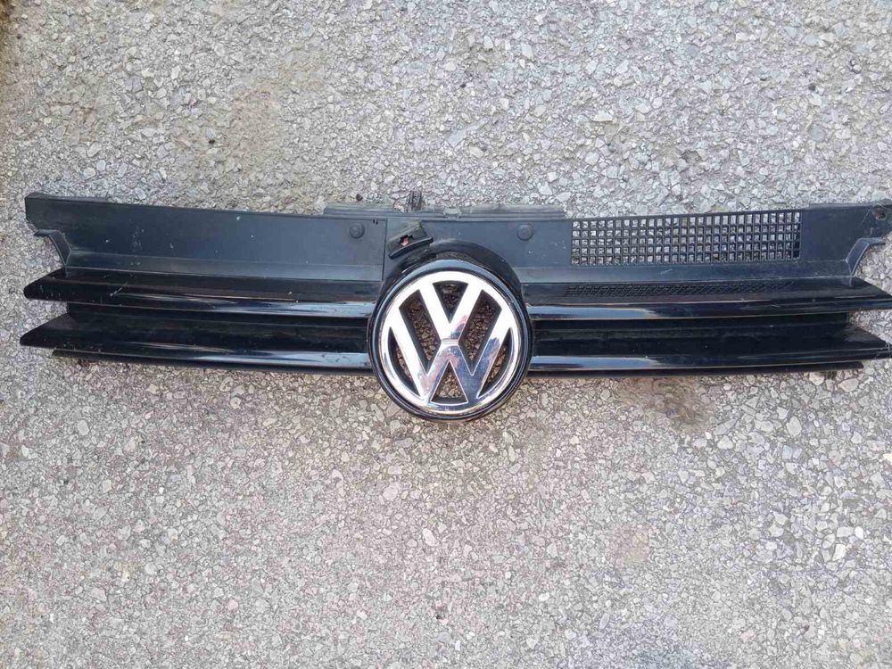 Решетка за VW Golf IV