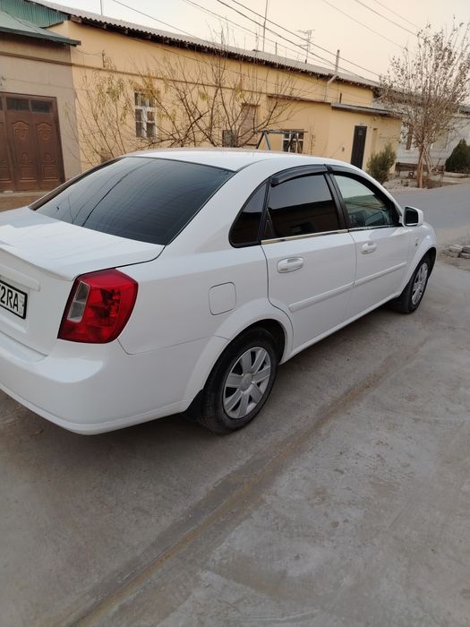 Ок жентира сотилади