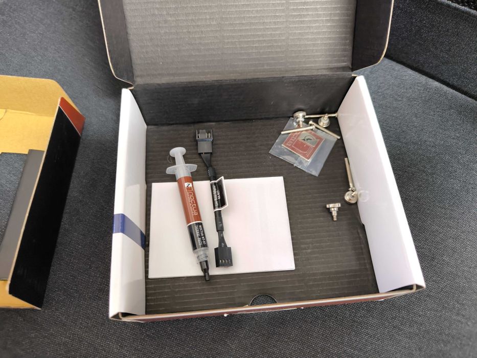 Cooler Noctua L9i 17xx + funduct