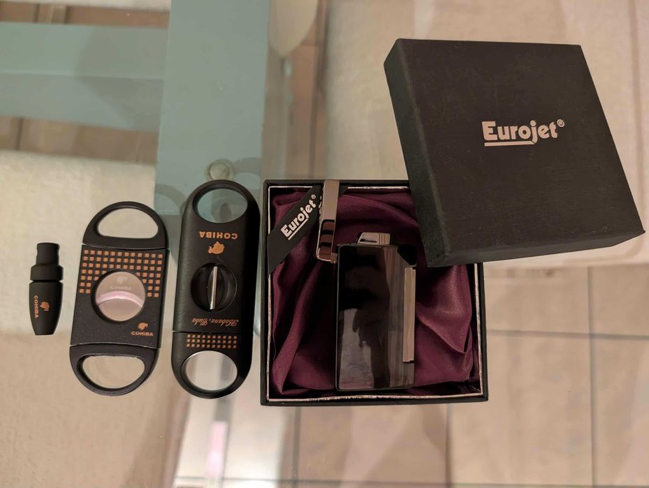 Запалка с JET пламък и 3 вида резачки за пури Cohiba