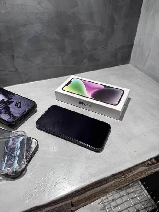 Iphone 14 Midnight 128 GB + подаръци