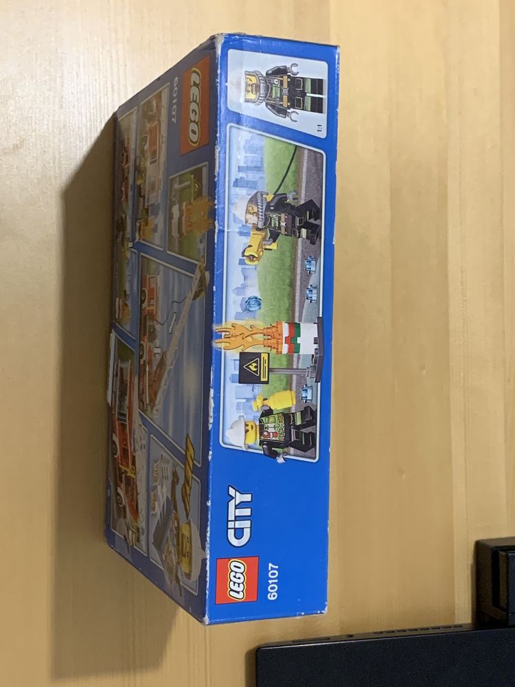 LEGO® City Camion de pompieri 60107 NOU/Sigilat