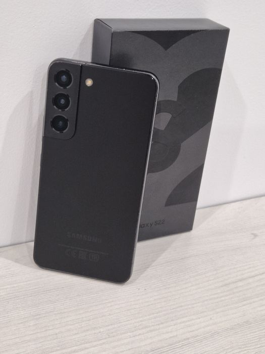 Продам Samsung s22