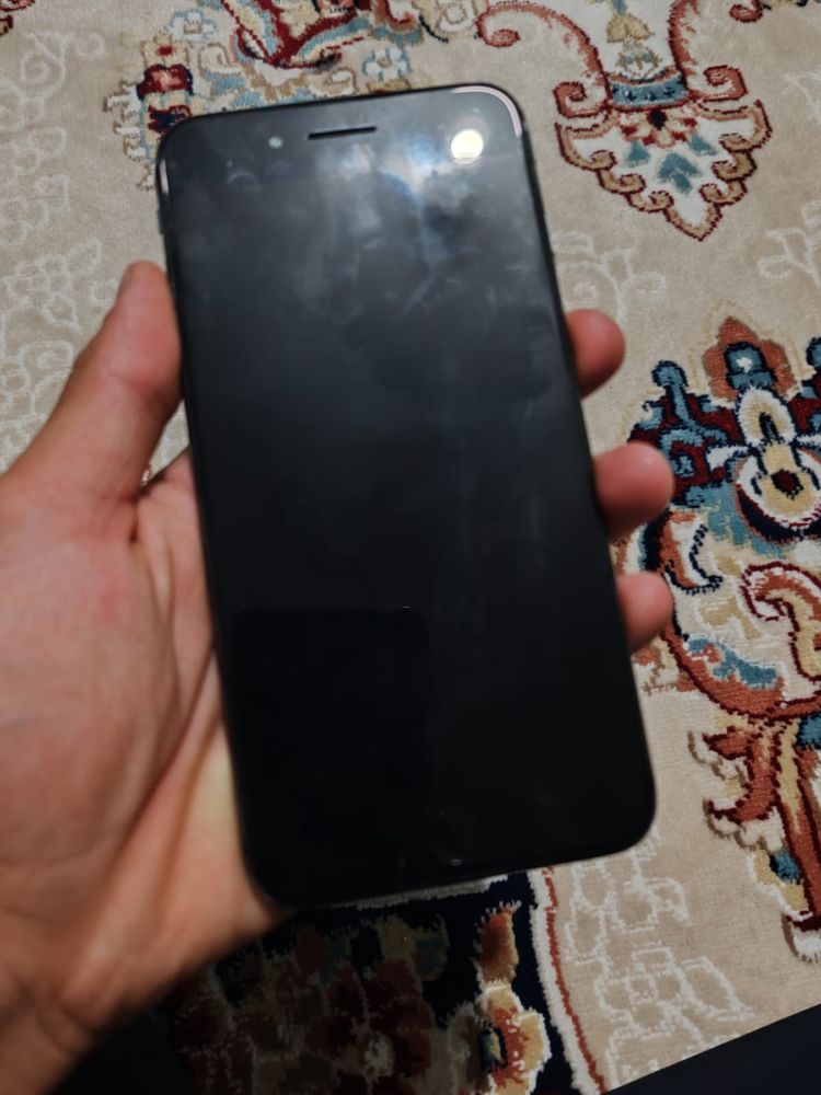Iphone 8+ в хорошем состояний