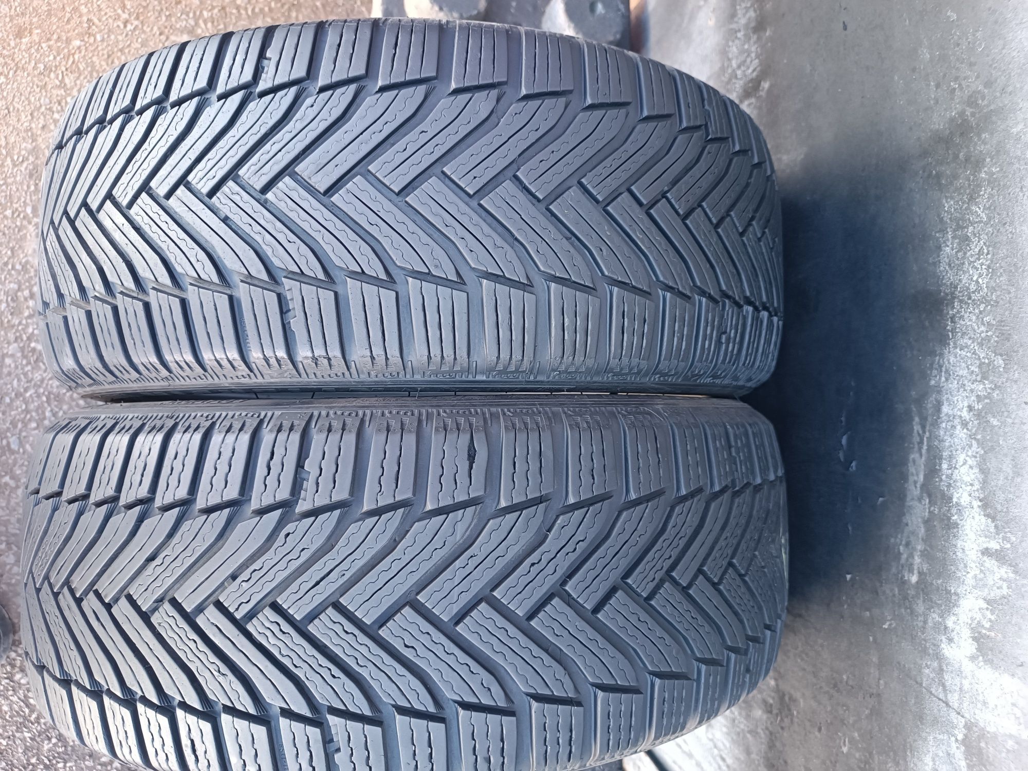 2бр, зимни гуми 205/45/17 Michelin Дот 22