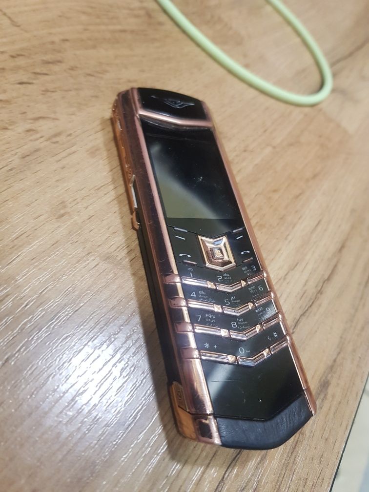 VERTU (Gold) Uzbekistan
