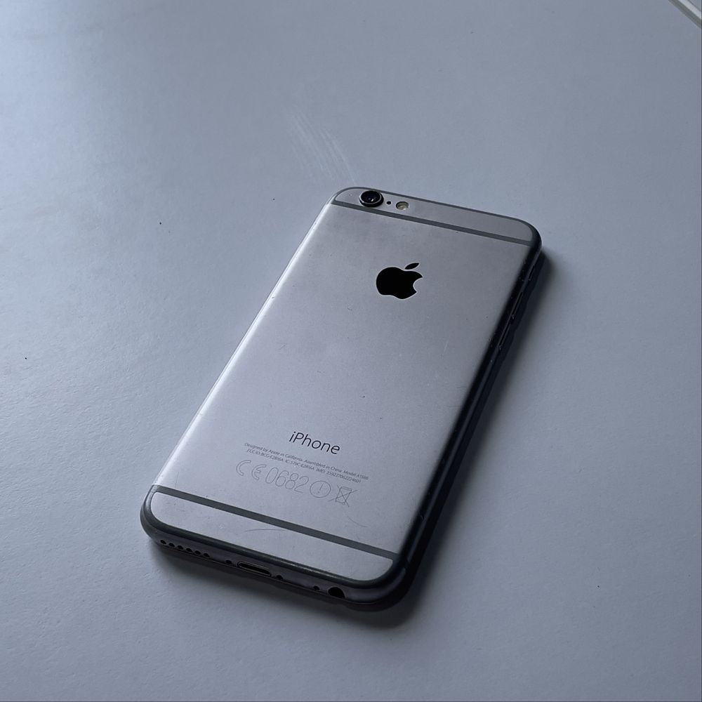 Продам iPhone 6 на запчасти