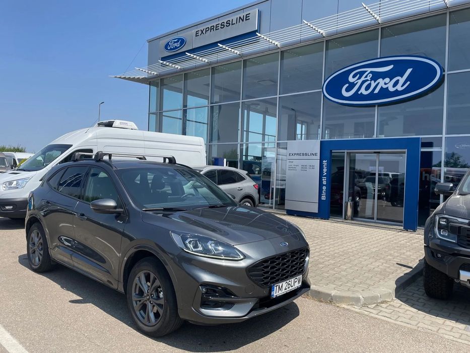 Ford Kuga Ford Kuga 5 usi ST Line X 2.5 Duratec PHEV 225 CP AT