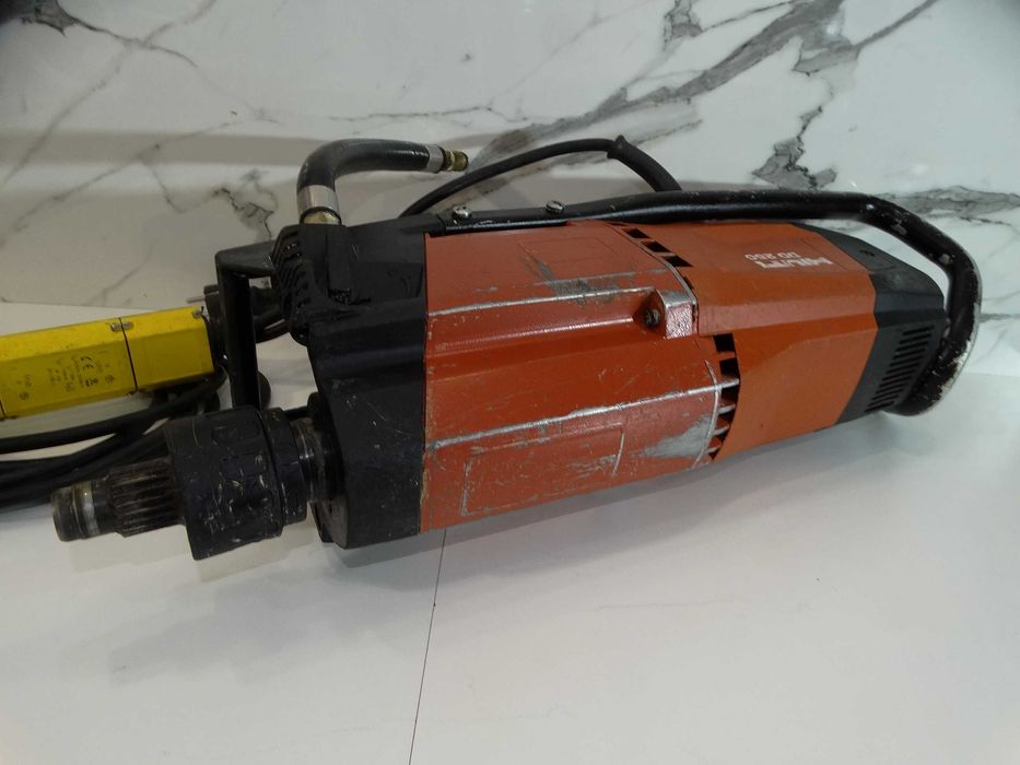 Hilti DD 250 - Диамантено пробивна машина