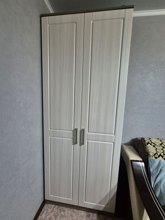 Продам шкаф (шифоньер)