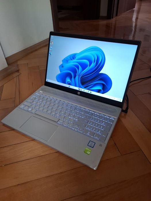 Laptop Hp Pavilion 15•i5•gen.8•SSD •video dedicată