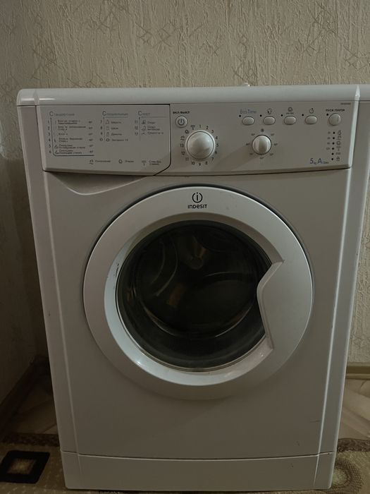 Стиральная машинка Indesit на 5кг