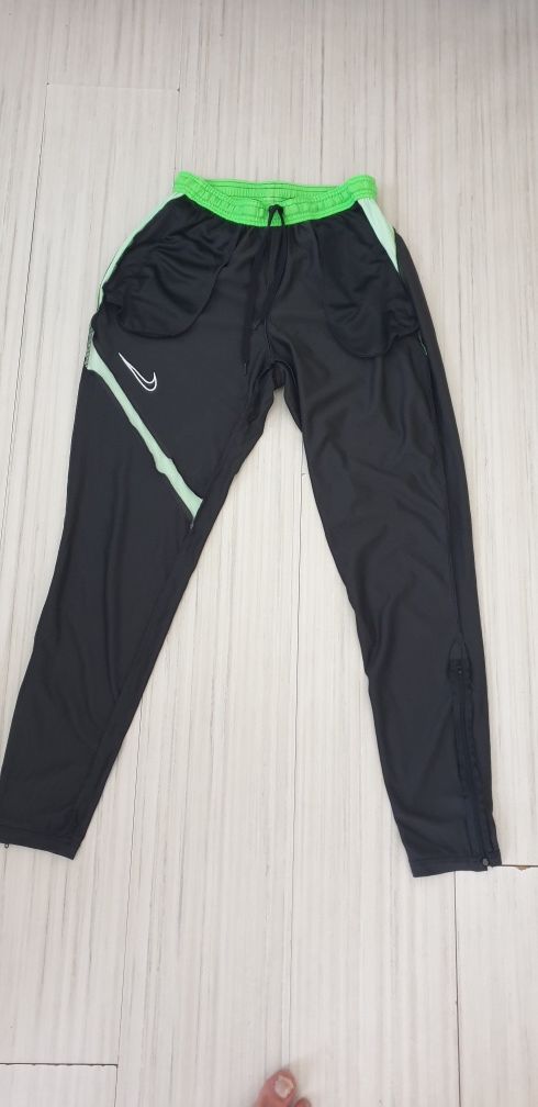 Nike Strike Stretch Mens Pant Size S НОВО! ОРИГИНАЛ! Мъжко Долнище!