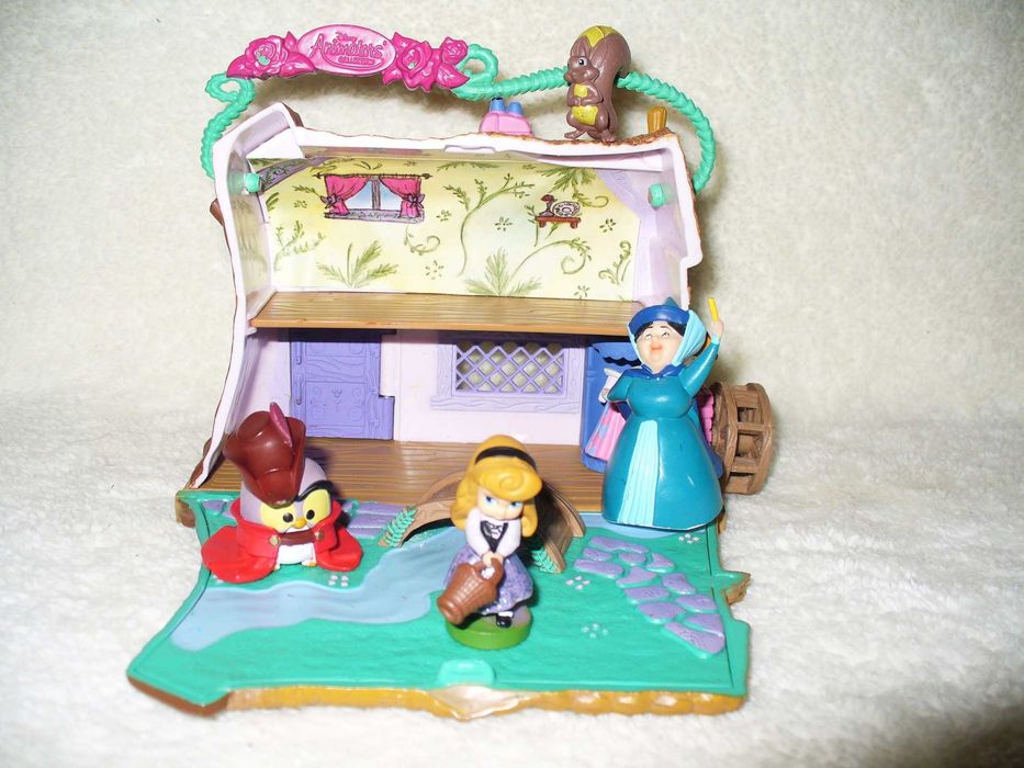 Casuta Disney Animators Frozen si Aurora