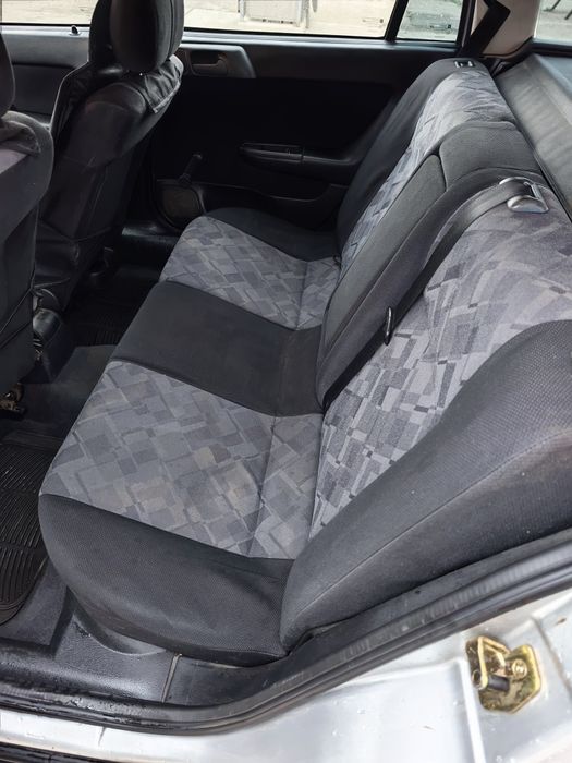 Продавам Опел Астра