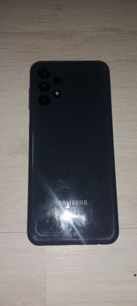 Samsung telefon sotiladi