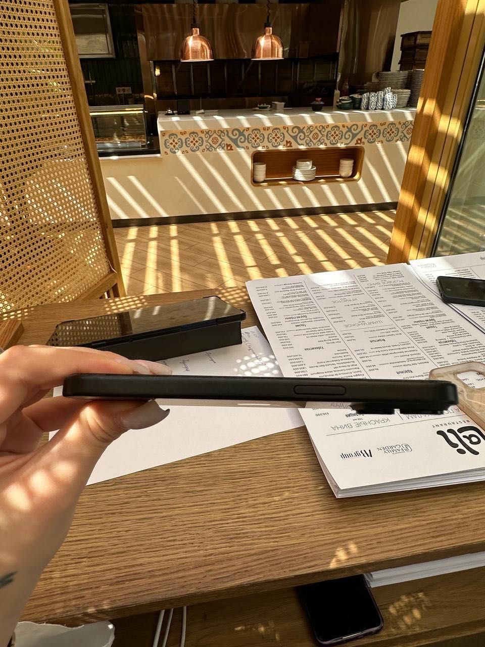 Продаю Iphone 15, Black