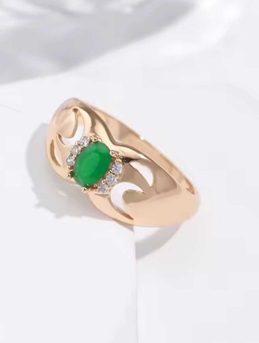 GR10,inel placat aur 14k,zirconiu alb/verde smarald, nou/marcat