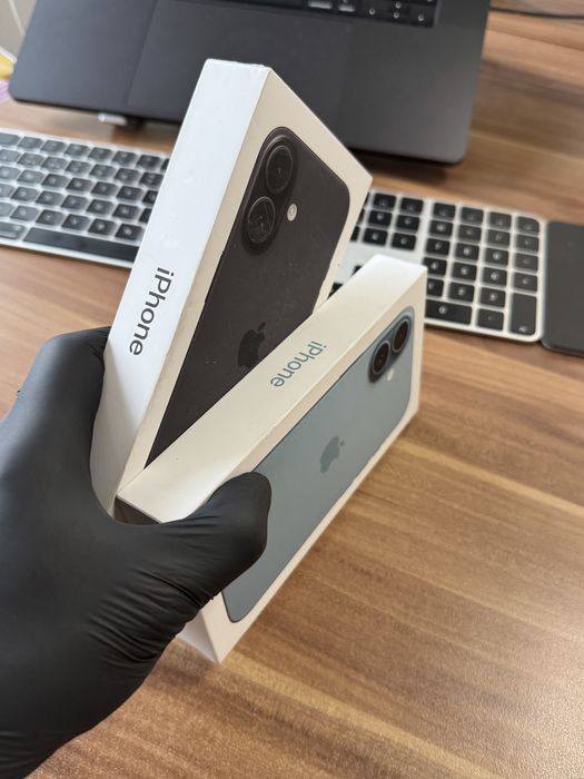iPhone 16 / 128 GB / GARANȚIE 24 luni / Teal, Balck / Nou - Sigilat |