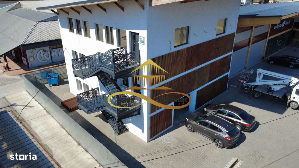 Cladire de birouri cu showroom/hala - de vanzare