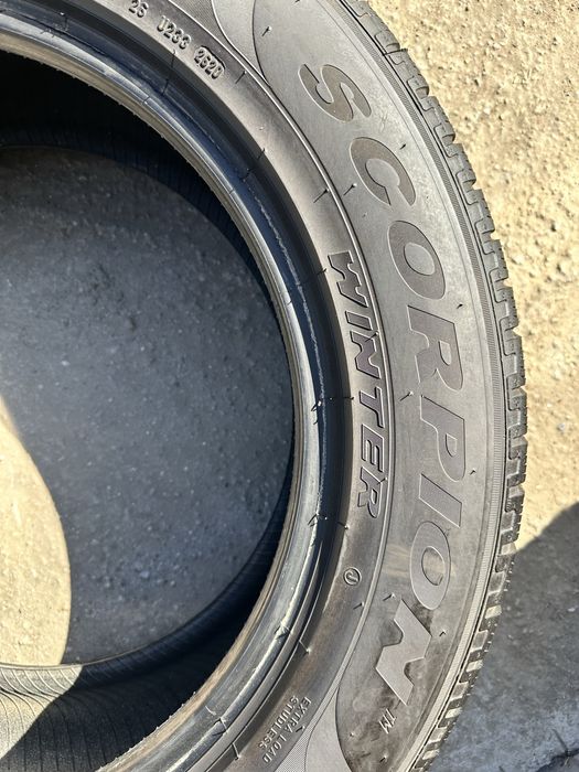255/55 R19 Pirelli Scorpion Winter