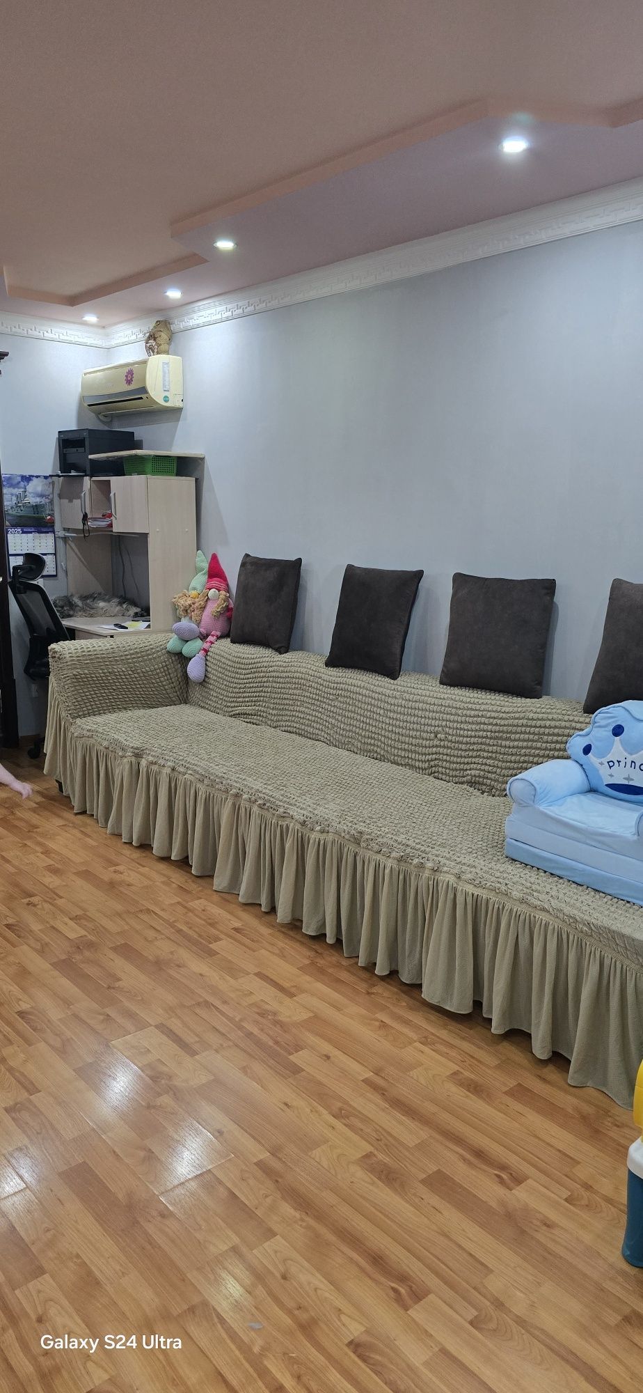Продается квартира 4 комнаты