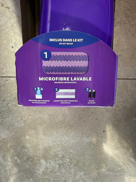 Mop plat cu pulverizator Swiffer Wet Jet