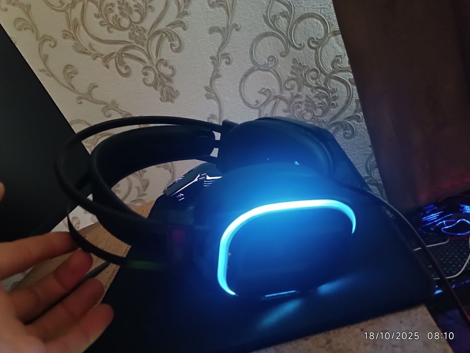 Gaming naushnik (RGB - yoritgichli)