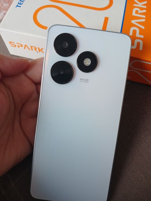 Смартфон Tecno   SPARK   20 c