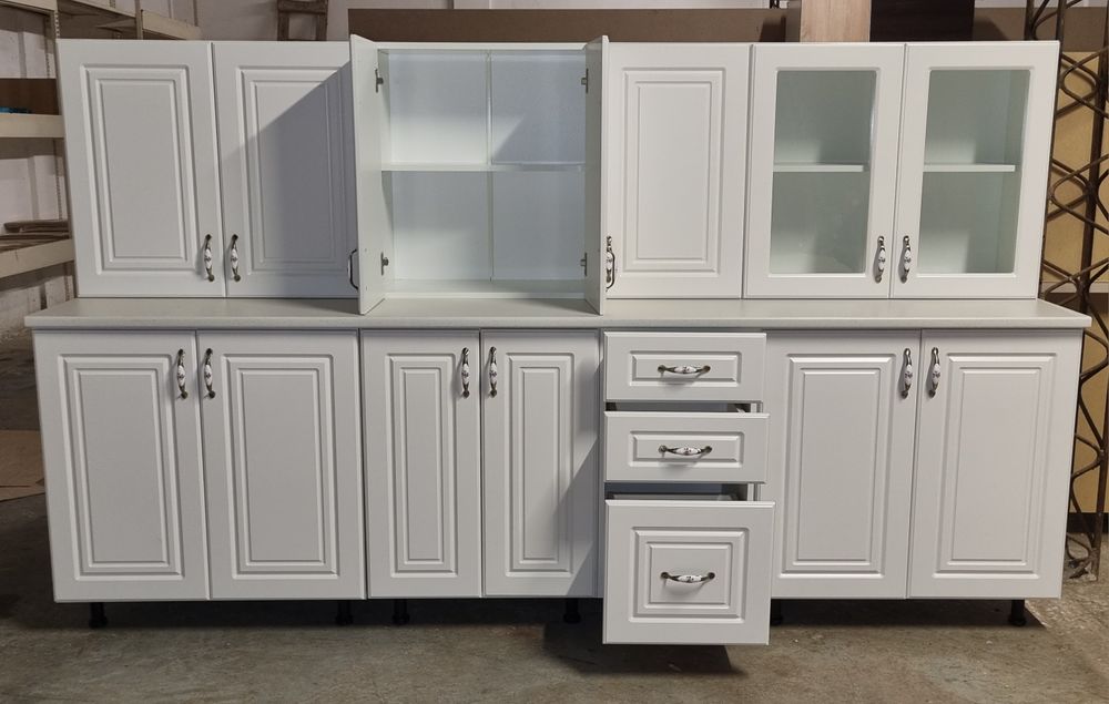 Mobila de bucatarie noua 2.6 m cu fronturi mdf