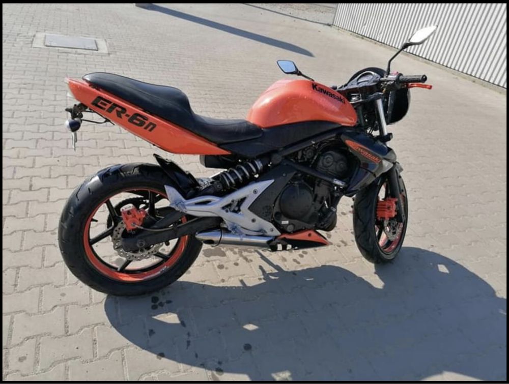 kavasaki ER 6N 650cc 6 viteze. schimb si cu cross de 450cc