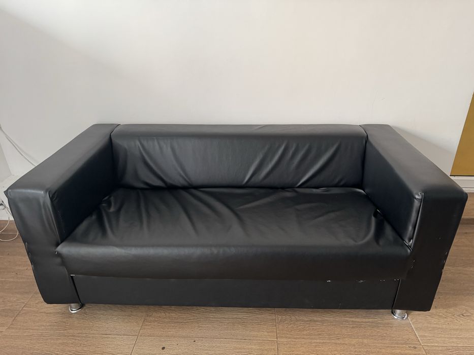 Продам диван офисный черный