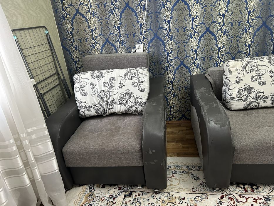 Продам диван с креслом