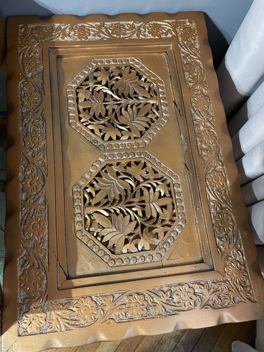 Masă cu scaune sculptate India