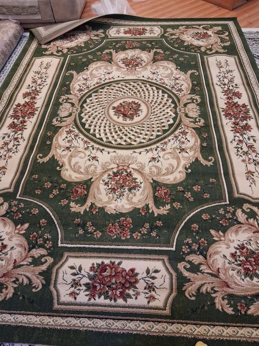 Продам натурпльные ковры.