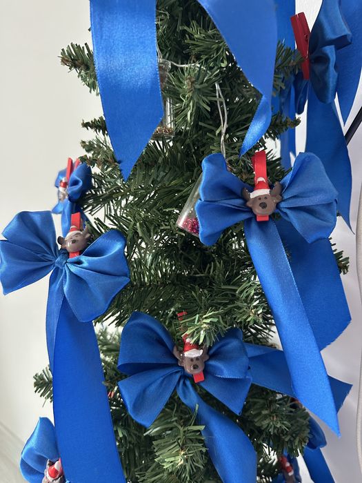 Коледна елха, 20 лв