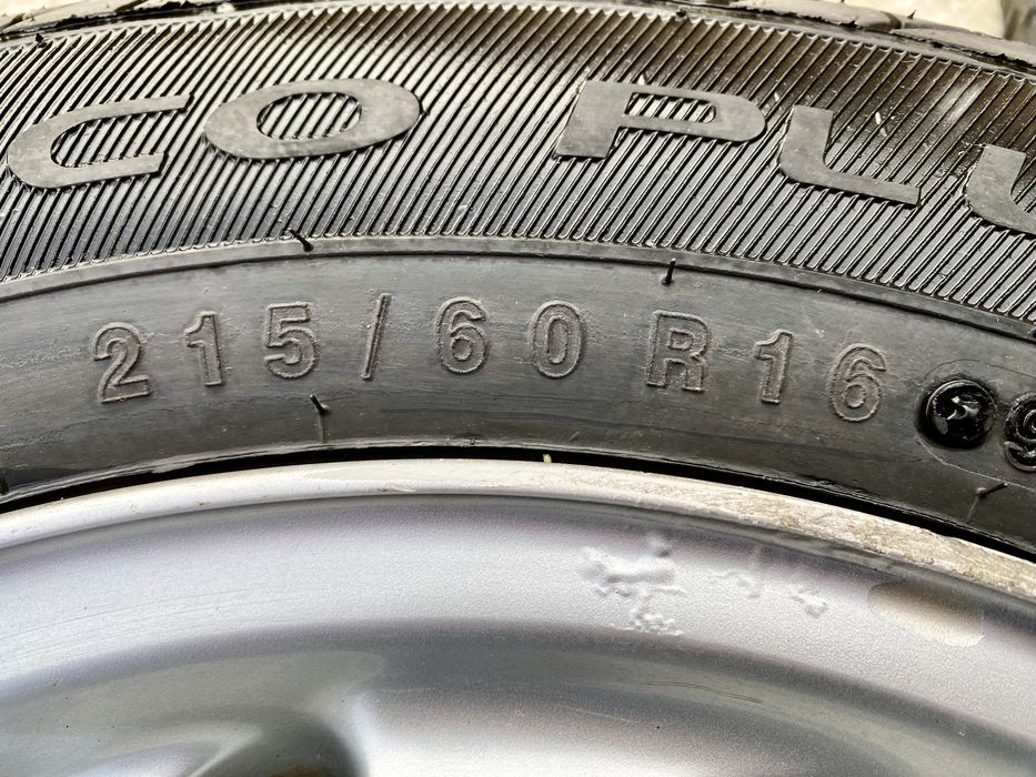 215/60R16 in stare buna
