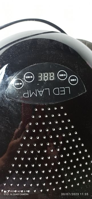 Продавам лампа за маникюри.