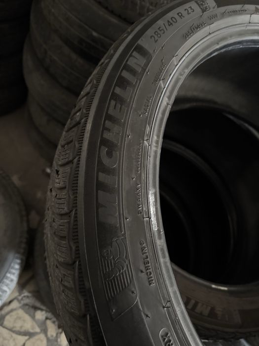 285/40/23 Michelin sotiladi