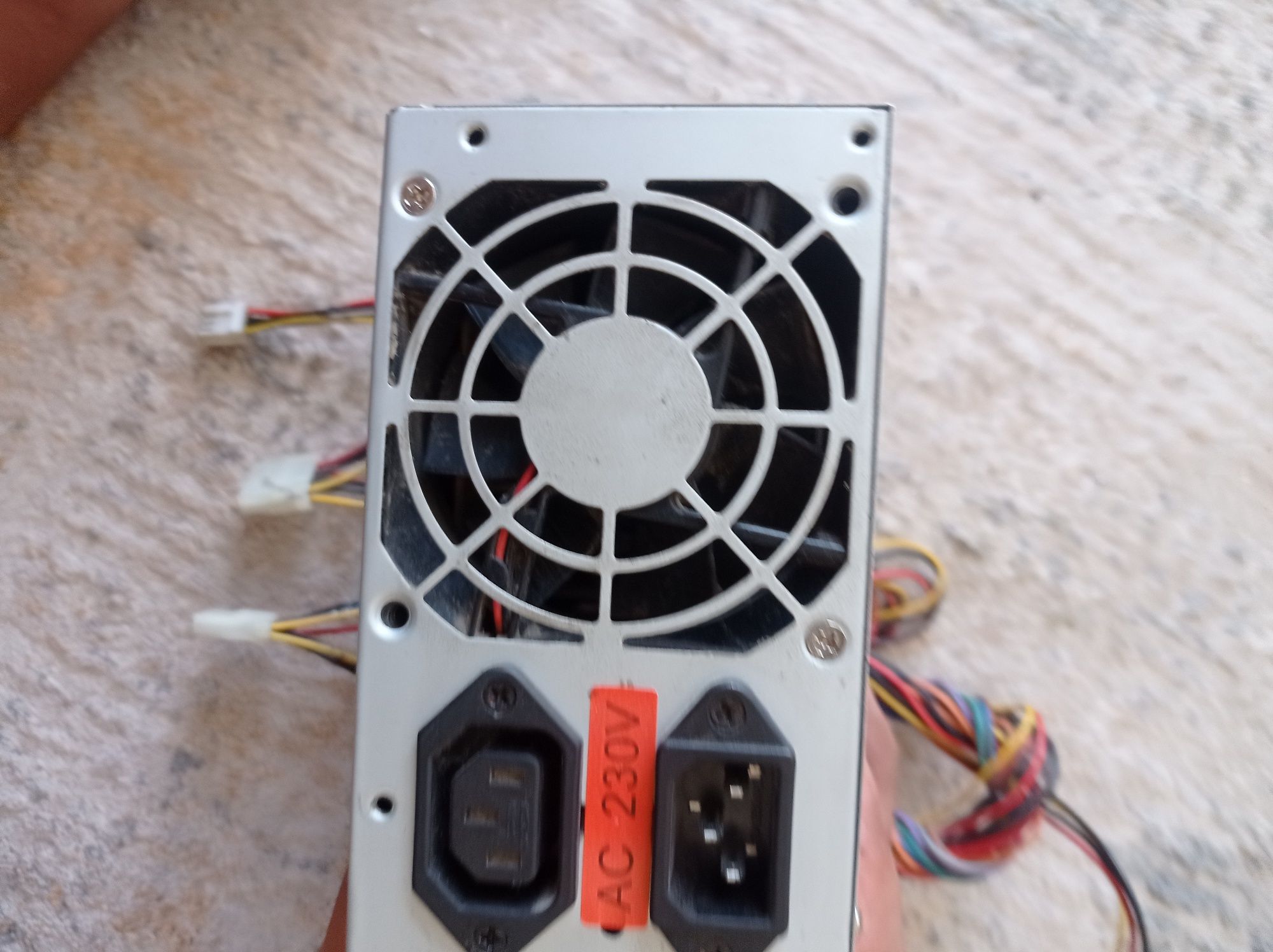 Продаётся блок питания на 400w