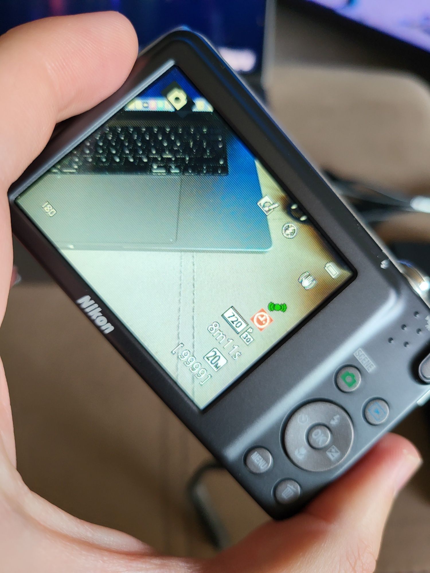 Nikon Coolpix S3500 перфектен
