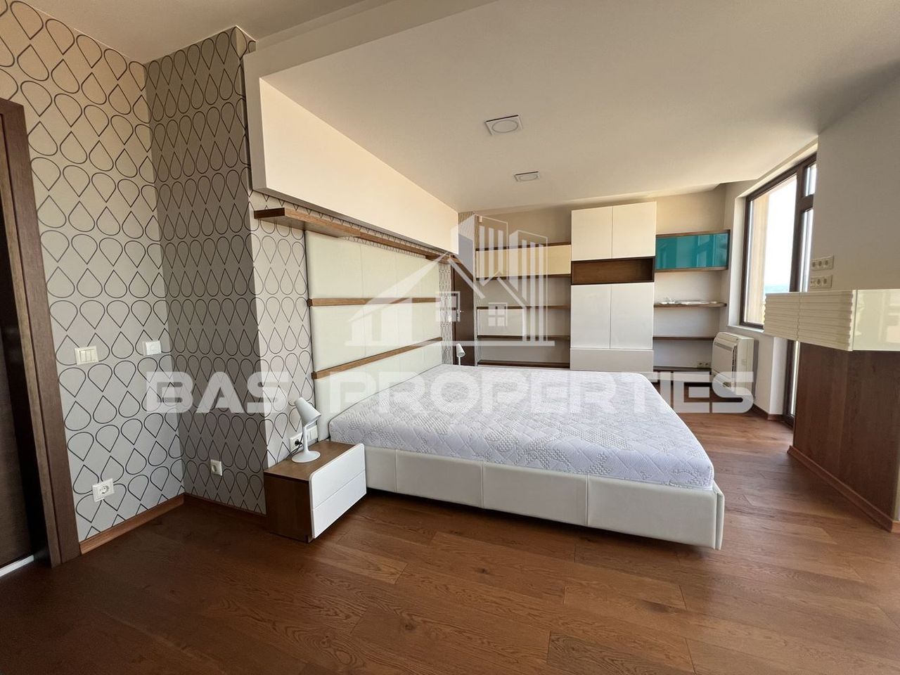 Продава се Многостаен апартамент в Петрич - 219 кв.м за 708 €/кв.м - Снимка #1