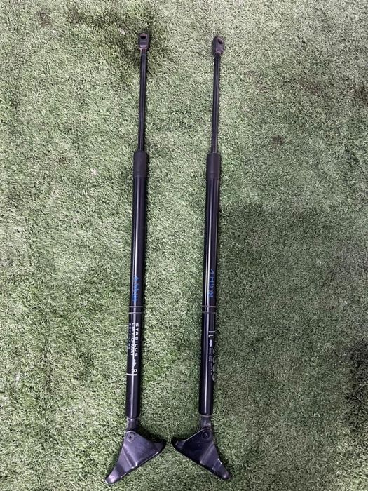 Торсионы багажника Тойота Хайландер 50 Toyota Highlander