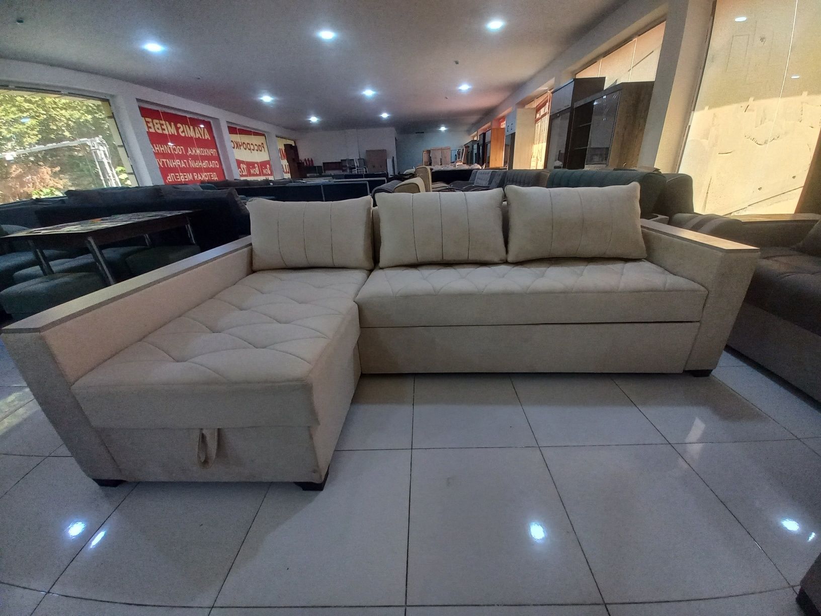 Ayamis mebel Zamonaviy mebel kapot ugalok sotiladi