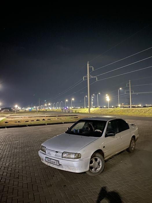 Nissan primera p10 1993г