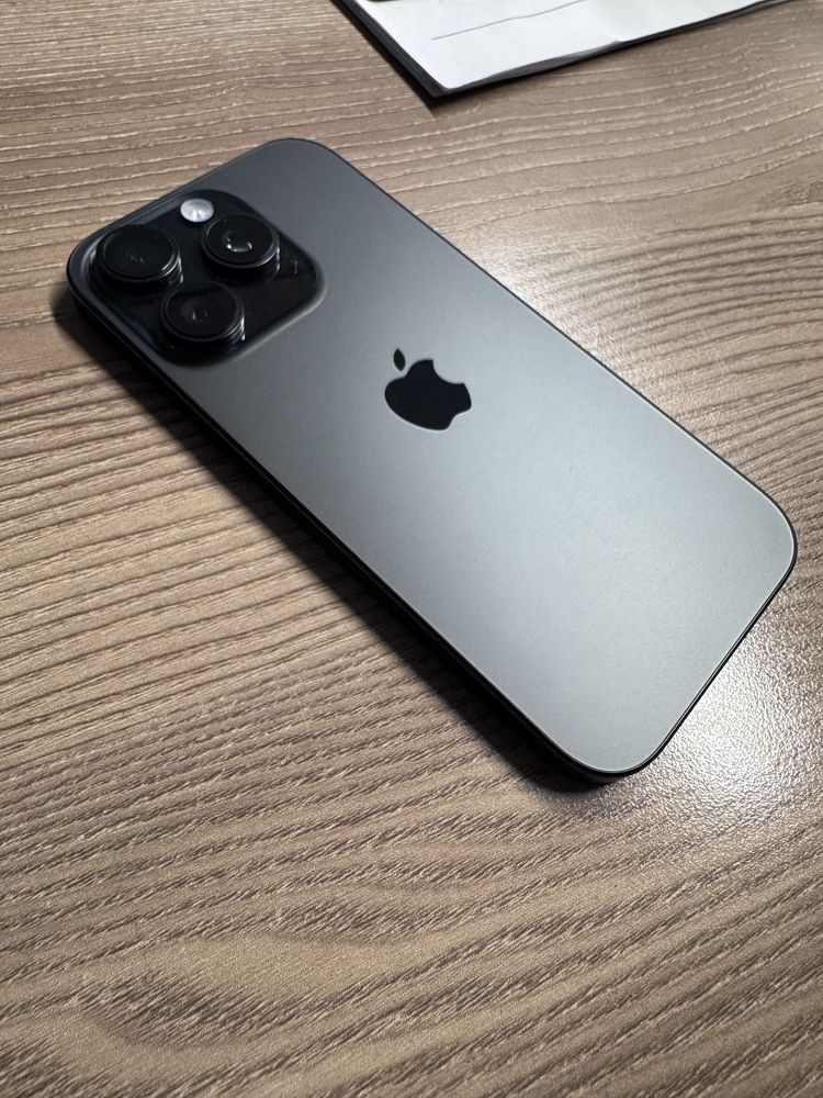iPhone 16 Pro – Заключен с iCloud (за части)