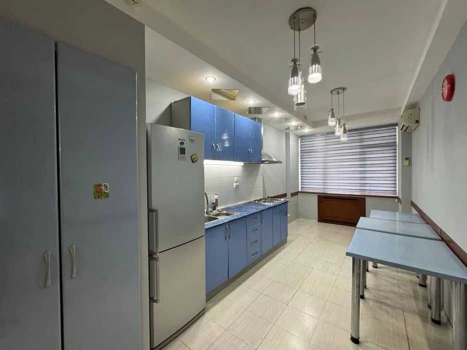 Офис со всеми удобствами в аренду. м.Ойбек