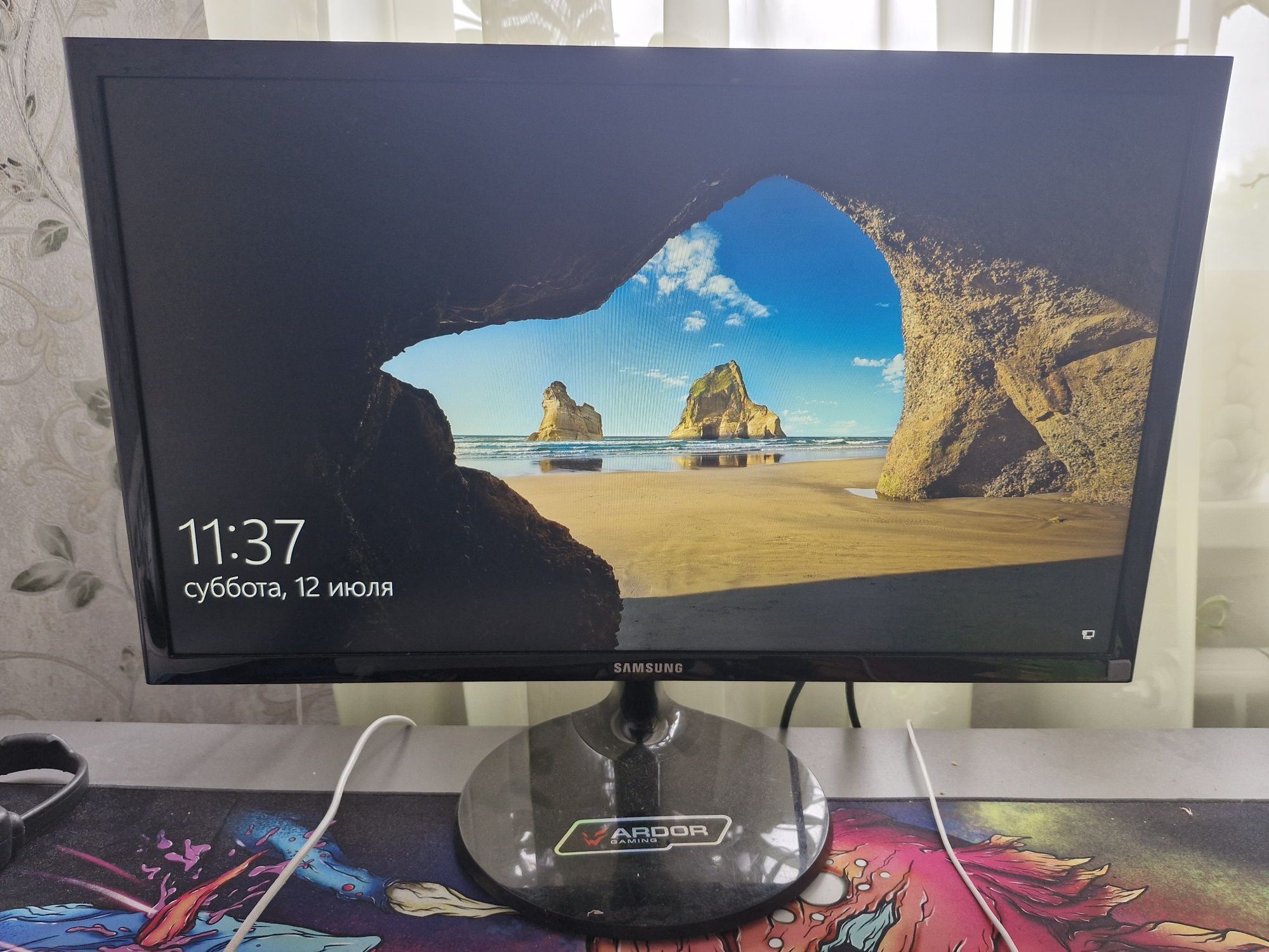 Продам монитор Samsung S22F350FHI