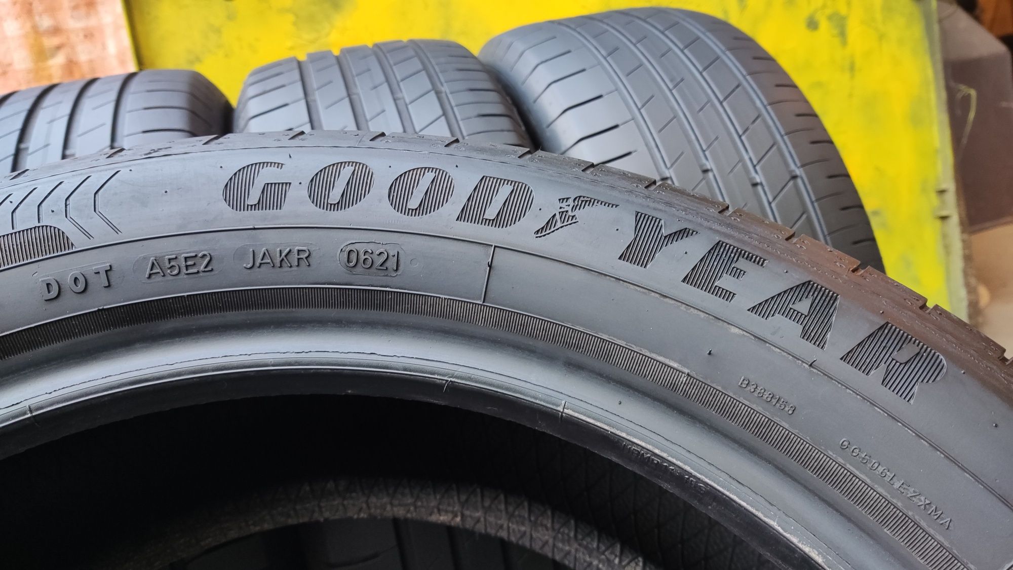 4бр летни гуми 215/55/18 GoodYear Efficient Grip Performance, dot0621